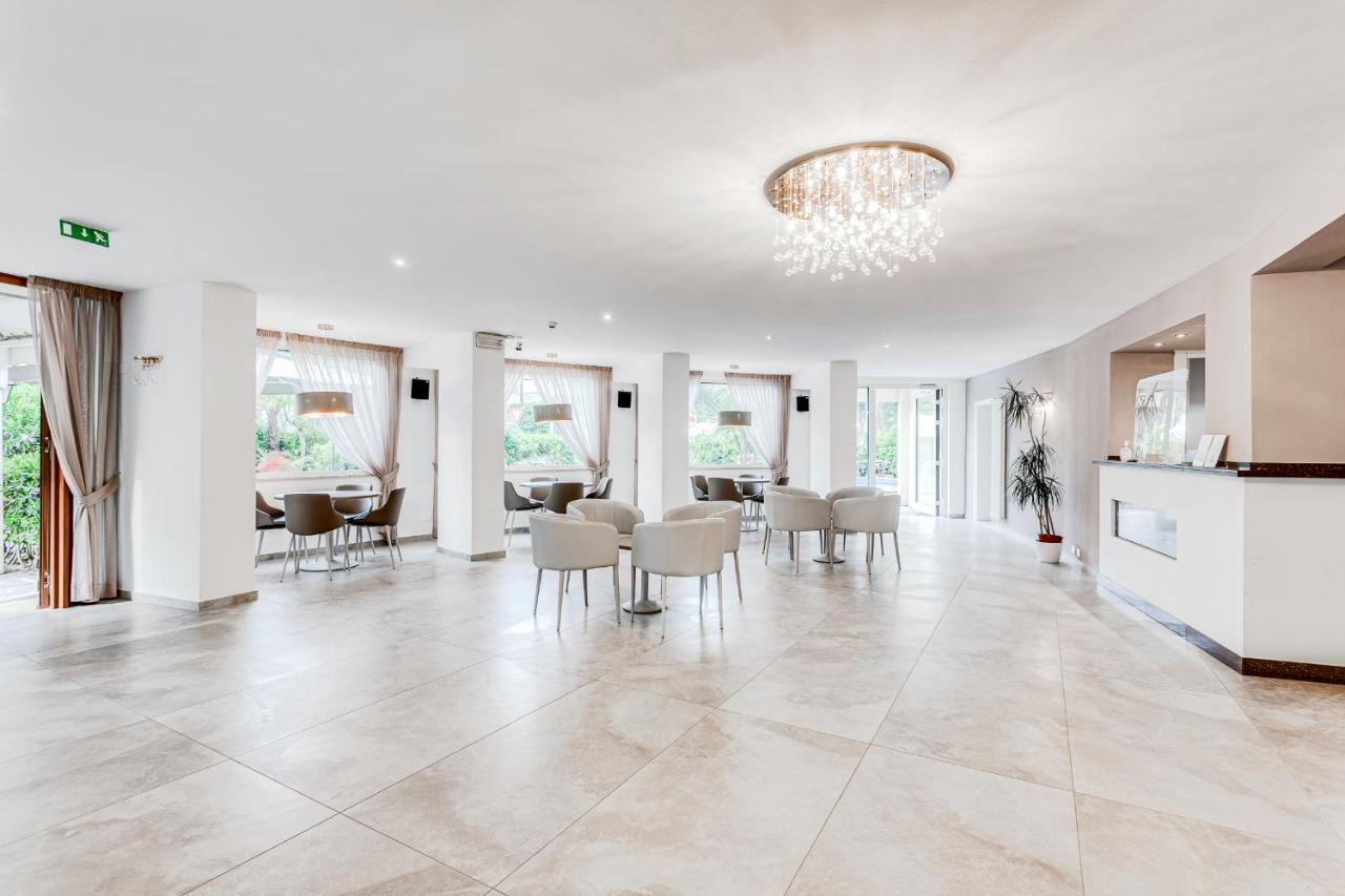 Hotel Schiller Cervia Luaran gambar