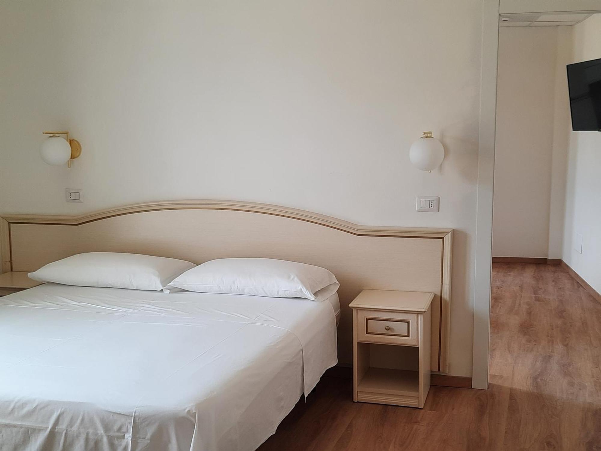 Hotel Schiller Cervia Luaran gambar